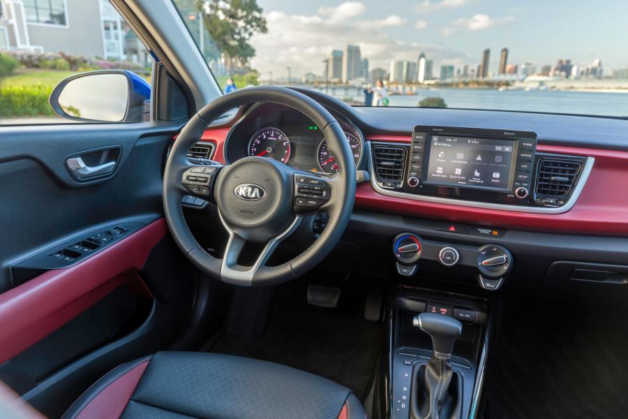 Интерьер Kia Rio 5-Door (YB) 2017 года  (NA) (фото 28 из 55)